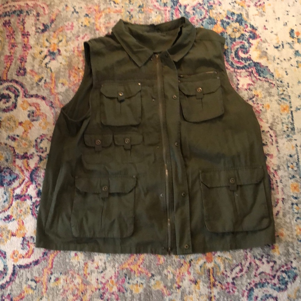 Amazing Cargo vest 10/10 condition